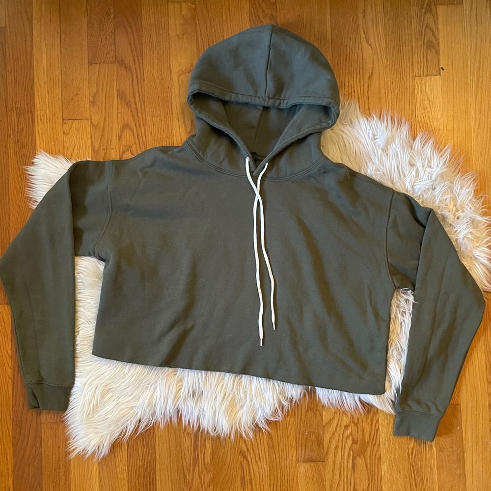 Wild Fable Olive Crop Sweatshirt NWOT